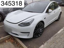Weiß uni (metallic) Gebraucht 2022 Tesla Model 3 Performance Limousine | 28.890 € (Guter Preis)