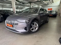 Grau Gebraucht 2019 Audi e-tron Sport SUV | 28.580 € (Guter Preis)
