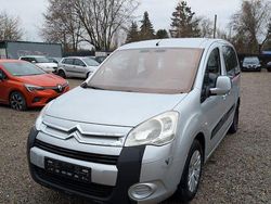 Silber Gebraucht 2011 Citroën Berlingo Van / Kleinbus | 4.590 € (Fairer Preis)