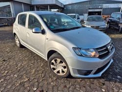 Silber Gebraucht 2014 Dacia Sandero Lauréate Limousine | 3.900 € (Superpreis)