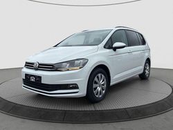 Pure white Gebraucht 2020 VW Touran Comfortline Van / Kleinbus | 25.400 € (Fairer Preis)