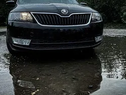 Schwarz Gebraucht 2014 Skoda Rapid Ambition Limousine | 7.800 € (Fairer Preis)