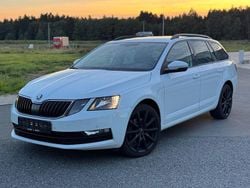 Weiß Gebraucht 2017 Skoda Octavia Ambition Kombi | 13.790 € (Fairer Preis)