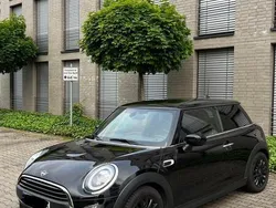 Schwarz Gebraucht 2021 Mini ONE Kleinwagen | 24.000 €