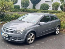 Grau Gebraucht 2005 Opel Astra GTC Kleinwagen | 1.500 € (Fairer Preis)