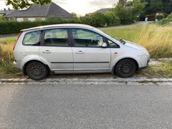 Grau Gebraucht 2006 Ford Focus Kleinwagen | 500 € (Fairer Preis)