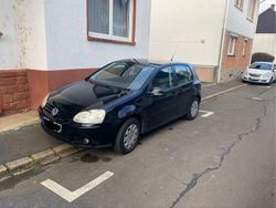 Schwarz Gebraucht 2007 VW Golf V Kleinwagen | 1.500 € (Guter Preis)