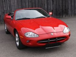 Rot Gebraucht 2000 Jaguar XK8 Cabrio | 29.999 €