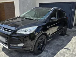 Schwarz Gebraucht 2016 Ford Kuga SUV | 9.999 € (Fairer Preis)