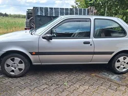 Grau Gebraucht 2002 Ford Fiesta Kleinwagen | 2.490 € (Fairer Preis)