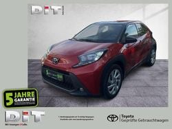 Chili red/ black mica (metallic) Gebraucht 2023 Toyota Aygo Pulse Kleinwagen | 13.940 € (Guter Preis)
