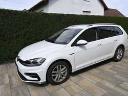 Weiß Gebraucht 2019 VW Golf VII Comfortline Kombi | 20.500 € (Etwas zu teuer)