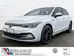 Weiß Gebraucht 2022 VW Golf VIII Style Limousine | 28.900 € (Etwas zu teuer)