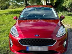 Rot Gebraucht 2017 Ford Fiesta Cool & Connect Kleinwagen | 10.000 € (Fairer Preis)