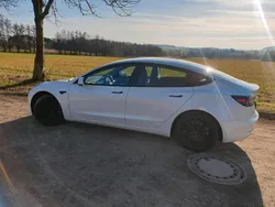 Weiß Gebraucht 2023 Tesla Model 3 Limousine | 29.999 € (Fairer Preis)