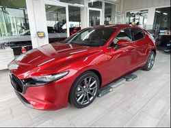 Rot Neu 2025 Mazda 3 Exclusive-Line Limousine | 27.250 €