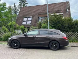 Braun Gebraucht 2016 Mercedes CLA180 Shooting Brake Urban Kombi | 19.950 € (Etwas zu teuer)