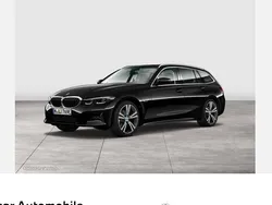 Schwarz Gebraucht 2021 BMW 320e Sport Line Kombi | 23.690 € (Fairer Preis)