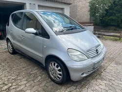Silber Gebraucht 2002 Mercedes A140 Kleinwagen | 700 €
