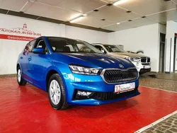 Raceblau metallic Gebraucht 2022 Skoda Fabia Ambition Limousine | 17.690 € (Guter Preis)
