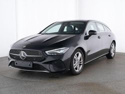Schwarz Gebraucht 2024 Mercedes CLA180 Shooting Brake Progressive Kombi | 29.400 €