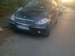 Schwarz Gebraucht 2005 Mercedes A200 Kleinwagen | 1.100 € (Fairer Preis)