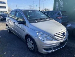 Polarsilber metalliclack Gebraucht 2005 Mercedes B180 Van / Kleinbus | 2.599 € (Fairer Preis)