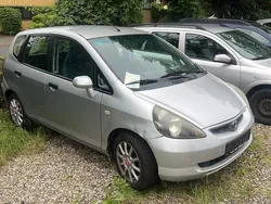 Silber Gebraucht 2003 Honda Jazz Kleinwagen | 2.100 €