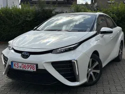 Weiß Gebraucht 2020 Toyota Mirai Executive Limousine | 9.980 € (Superpreis)