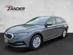 Graphit grau met. Gebraucht 2023 Skoda Octavia Kombi | 28.900 € (Fairer Preis)