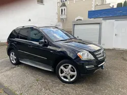 Schwarz Gebraucht 2011 Mercedes ML350 SUV | 11.999 € (Fairer Preis)