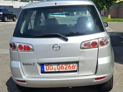 Silber Gebraucht 2007 Mazda 2 Active Limousine | 3.750 € (Etwas zu teuer)