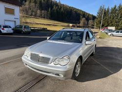 Silber Gebraucht 2001 Mercedes C200 Classic Kombi | 1.200 €
