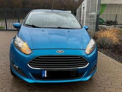 Blau Gebraucht 2014 Ford Fiesta Kleinwagen | 3.600 € (Fairer Preis)