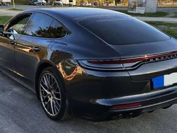 Porsche Panamera 4S