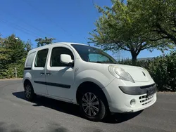 Weiß Gebraucht 2011 Renault Kangoo Rapid Extra Van / Kleinbus | 3.490 € (Fairer Preis)
