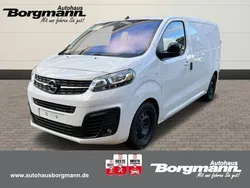 Weiss Gebraucht 2023 Opel Vivaro-e Combi Edition Van | 33.790 € (Teuer)