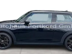 Schwarz Gebraucht 2019 Mini Cooper Kleinwagen | 20.980 € (Fairer Preis)