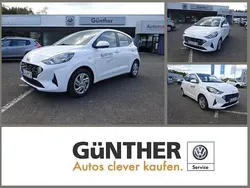Atlasweiß Gebraucht 2021 Hyundai i10 Edition 30 Kleinwagen | 11.750 € (Fairer Preis)