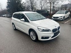 Weiß Gebraucht 2018 BMW 218 Gran Tourer Luxury Line Van / Kleinbus | 8.999 € (Fairer Preis)