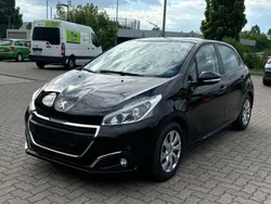 Schwarz Gebraucht 2019 Peugeot 208 Active Kleinwagen | 7.990 € (Guter Preis)