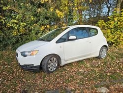 Weiß Gebraucht 2012 Mitsubishi Colt Limousine | 2.100 € (Guter Preis)