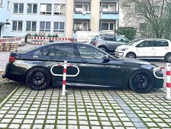 Grau Gebraucht 2013 BMW 550 Performance Limousine | 29.999 €