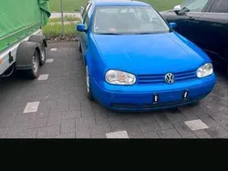 Blau Gebraucht 2000 VW Golf IV Limousine | 2.000 € (Teuer)