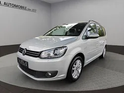 Gold Gebraucht 2015 VW Touran Comfortline Van / Kleinbus | 12.590 € (Fairer Preis)