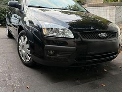 Schwarz Gebraucht 2006 Ford Focus Kombi | 570 € (Superpreis)