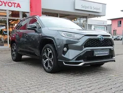 Grau Gebraucht 2021 Toyota RAV4 Hybrid SUV | 38.950 €