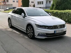Weiß Gebraucht 2015 VW Passat R-line Limousine | 20.400 € (Teuer)