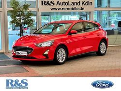 Rot Gebraucht 2020 Ford Focus Titanium Limousine | 16.900 € (Fairer Preis)
