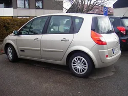 Gold Gebraucht 2006 Renault Scénic II Van / Kleinbus | 8.900 €